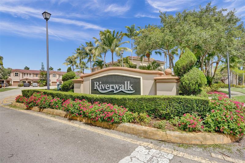 Image 44 of 45 For 219 Riverwalk Cir  219