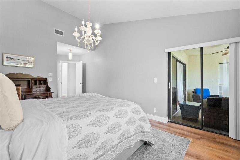 Image 16 of 62 For 3315 Water Oak Dr  1302