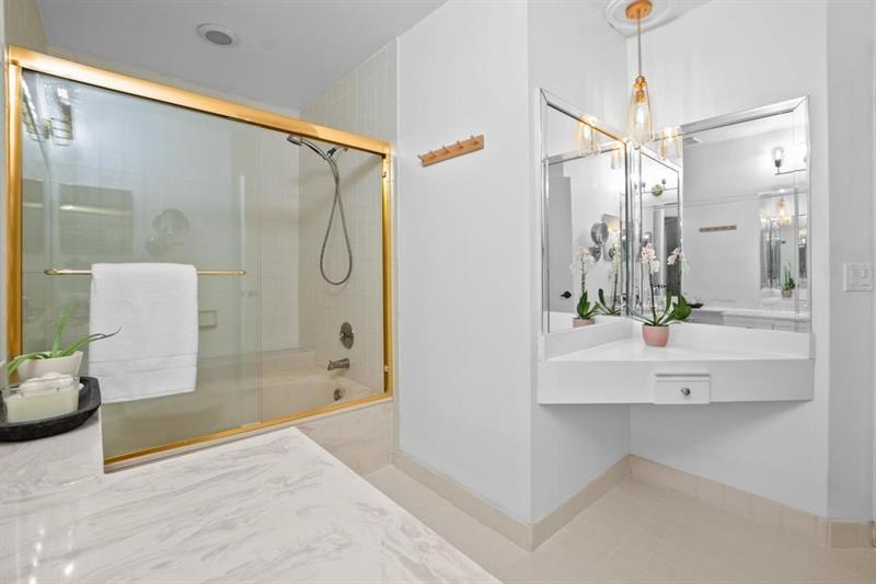 Image 21 of 62 For 3315 Water Oak Dr  1302
