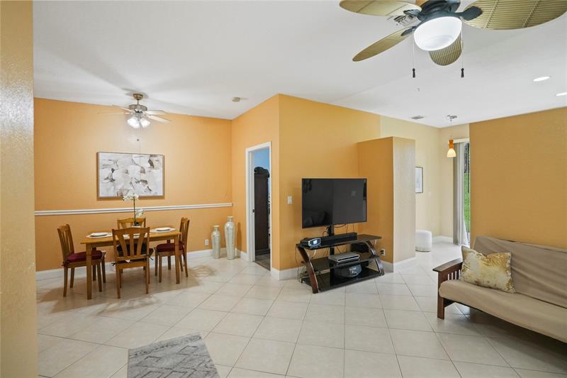 Image 12 of 42 For 11624 47th Ct