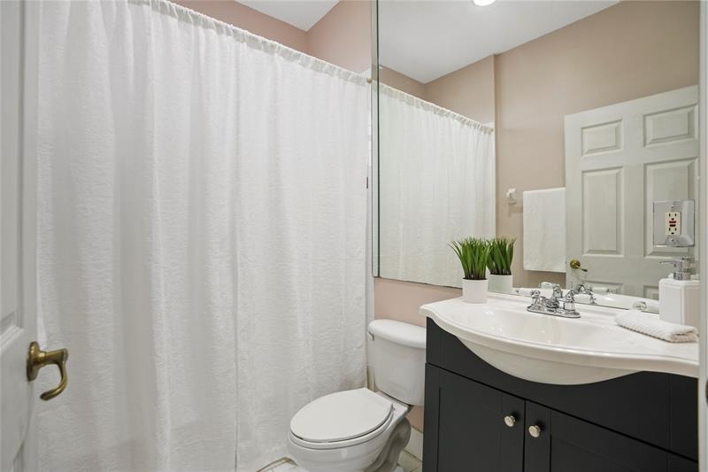 Image 23 of 42 For 11624 47th Ct