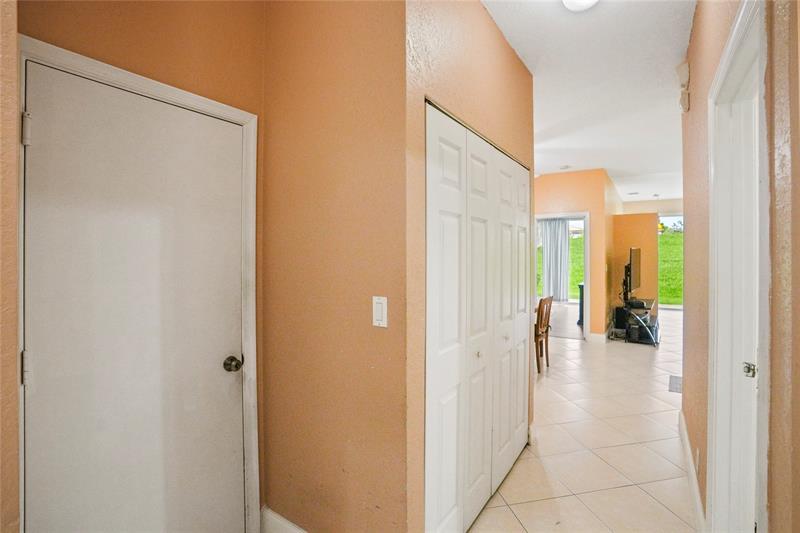 Image 25 of 42 For 11624 47th Ct
