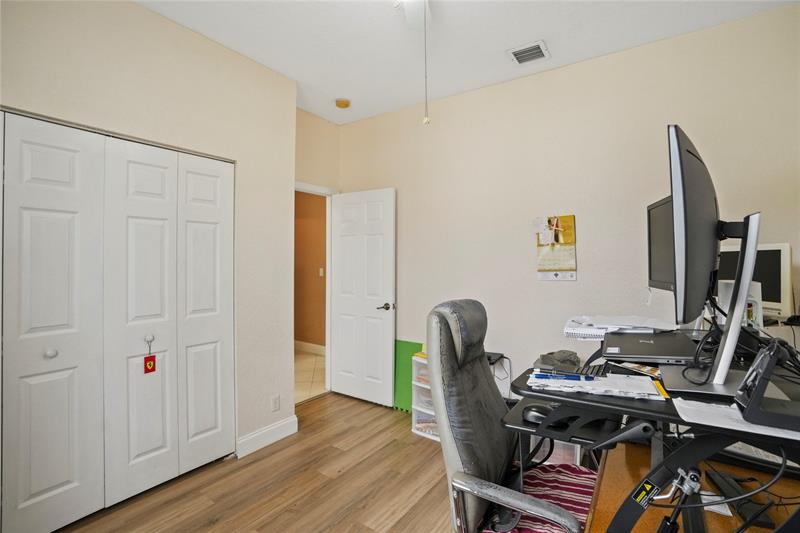 Image 28 of 42 For 11624 47th Ct