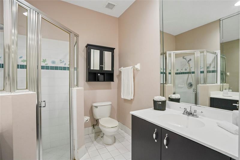 Image 7 of 42 For 11624 47th Ct