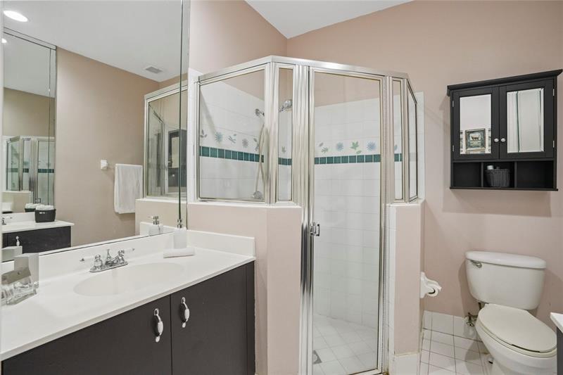 Image 8 of 42 For 11624 47th Ct