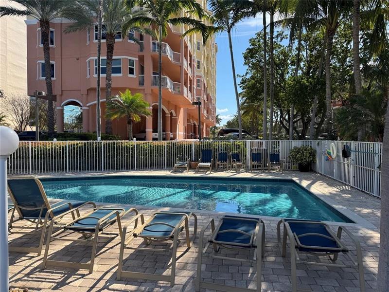 Image 3 of 16 For 1395 Ocean Blvd  604