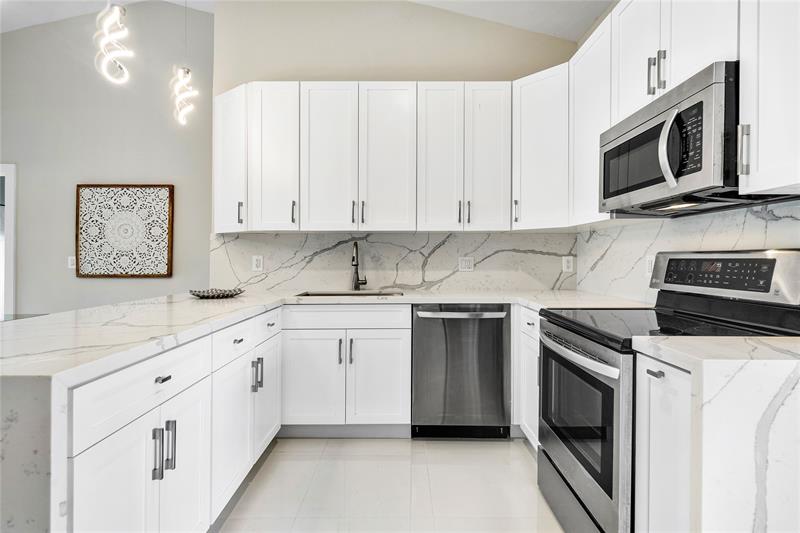 Image 10 of 34 For 5794 Parkwalk Cir