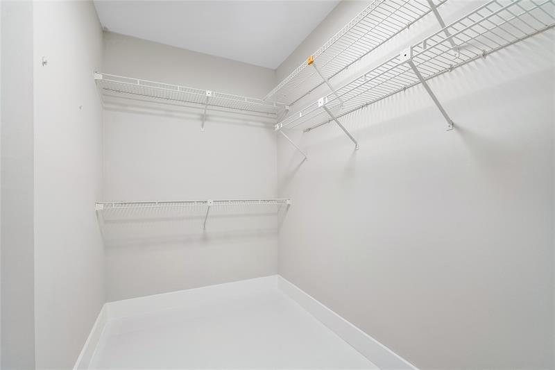 Image 18 of 34 For 5794 Parkwalk Cir
