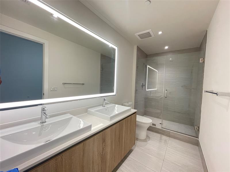 Image 12 of 18 For 2960 207th St  508