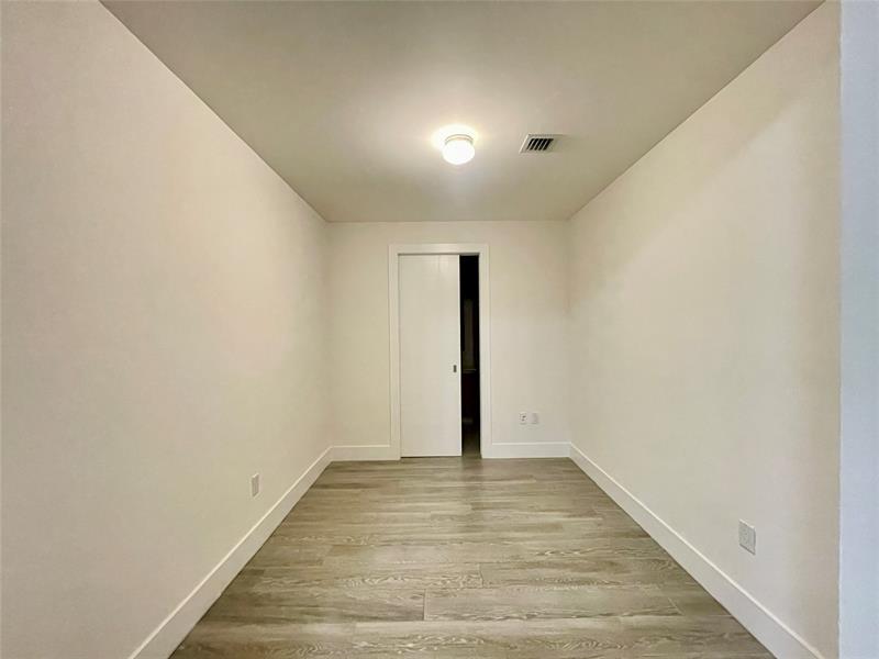 Image 16 of 18 For 2960 207th St  508