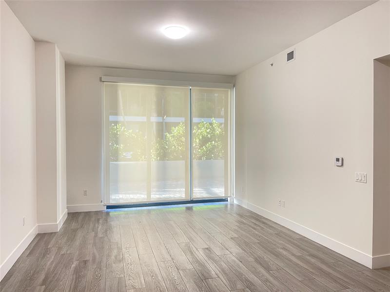 Image 6 of 18 For 2960 207th St  508