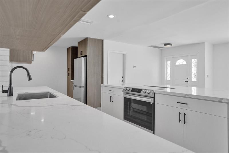 Image 12 of 46 For 4751 29th Ave
