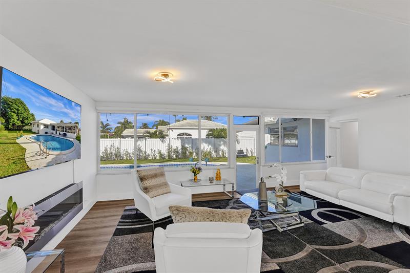 Image 17 of 46 For 4751 29th Ave