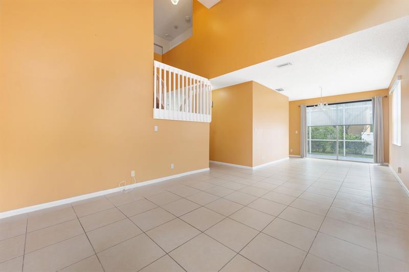 Image 4 of 28 For 4708 115th Ter