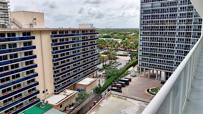 Image 22 of 28 For 4100 Galt Ocean Dr  910