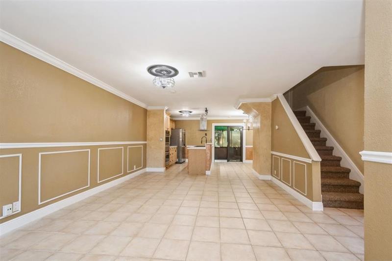 Image 13 of 42 For 829 47th St  