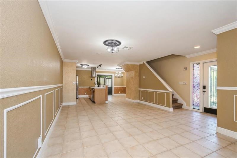 Image 14 of 42 For 829 47th St  