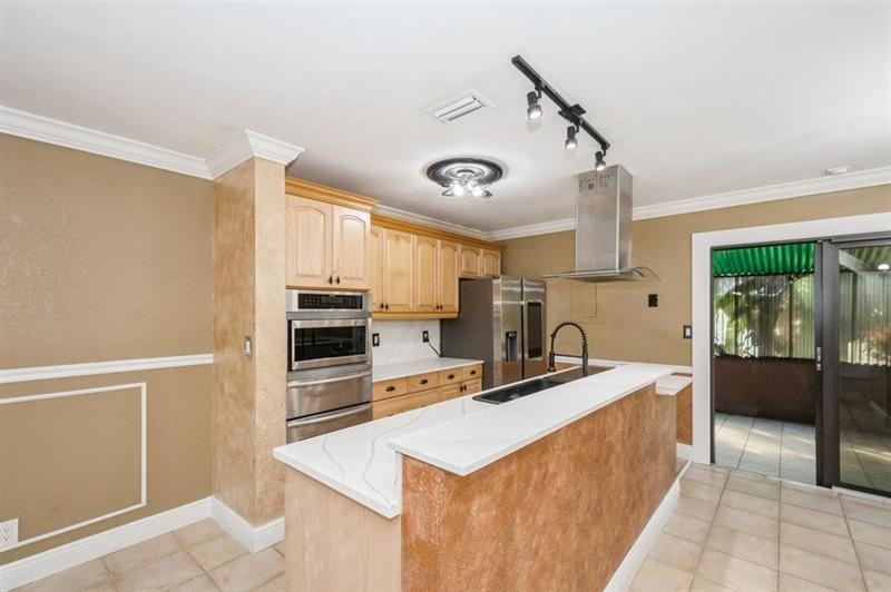 Image 15 of 42 For 829 47th St  