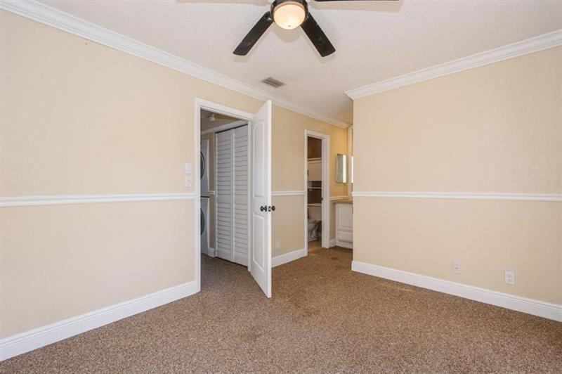 Image 27 of 42 For 829 47th St  