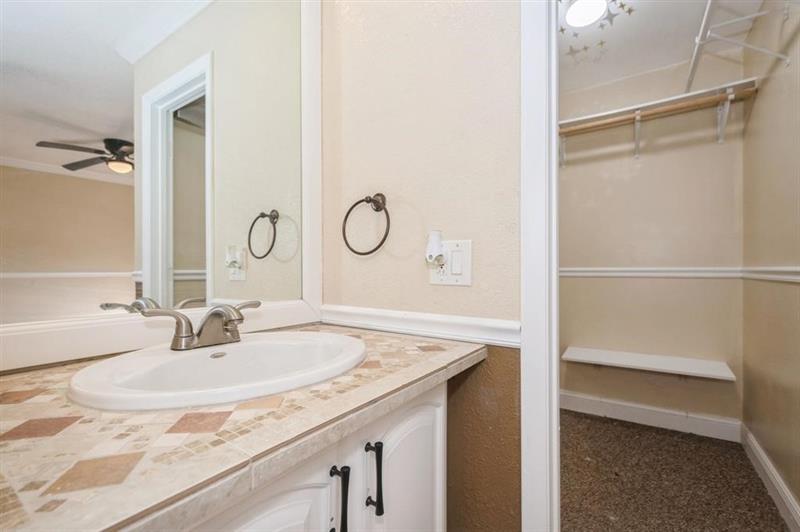 Image 30 of 42 For 829 47th St  