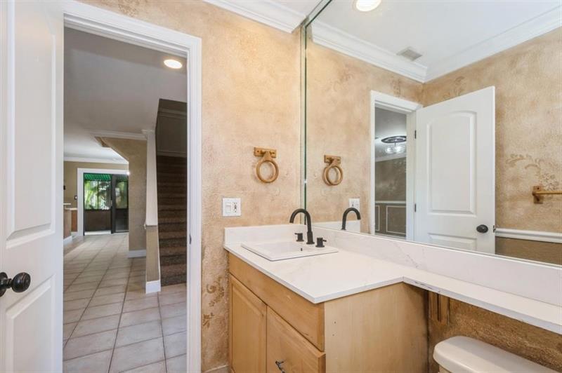 Image 39 of 42 For 829 47th St  