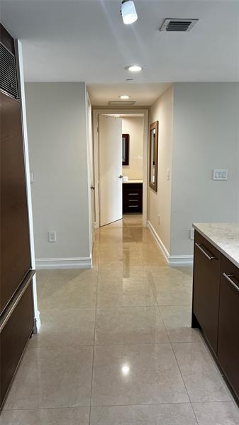 Image 18 of 42 For 465 Brickell Ave  1806