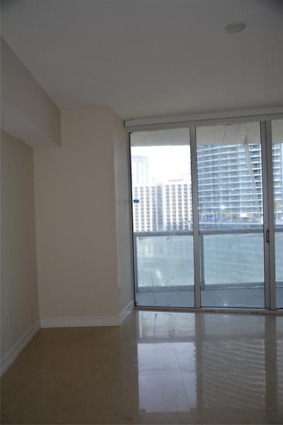 Image 22 of 42 For 465 Brickell Ave  1806