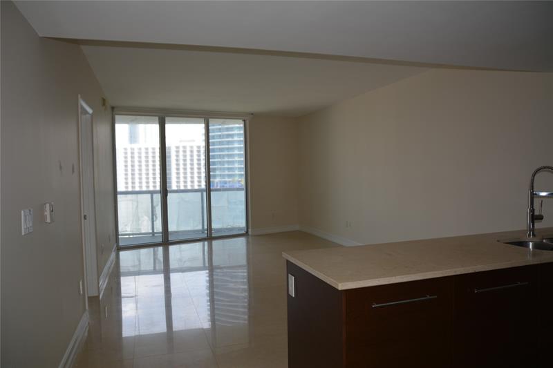 Image 24 of 42 For 465 Brickell Ave  1806
