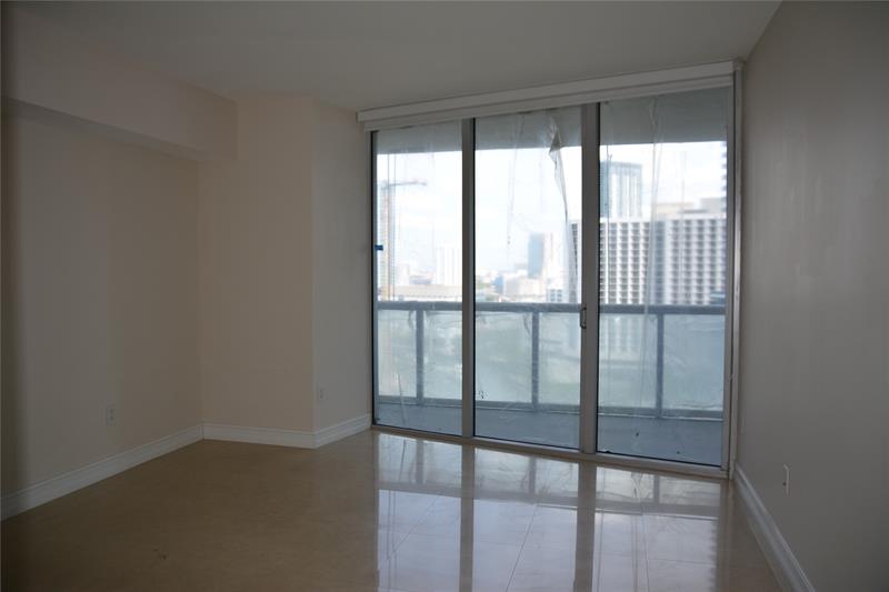Image 30 of 42 For 465 Brickell Ave  1806