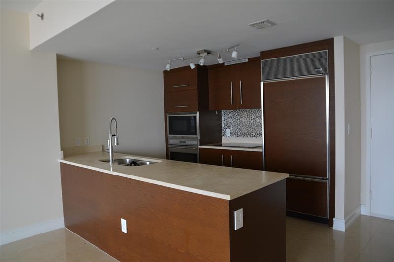 Image 8 of 42 For 465 Brickell Ave  1806