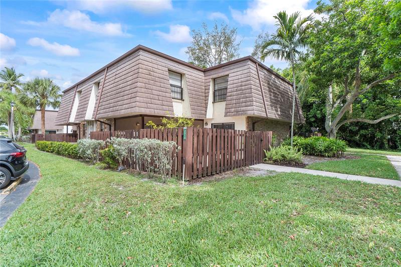 Details for 2515 99th Ave, Coral Springs, FL 33065