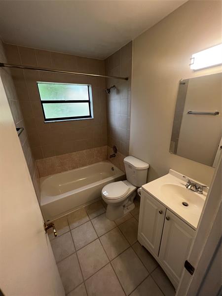Image 10 of 13 For 11327 Royal Palm Blvd  1