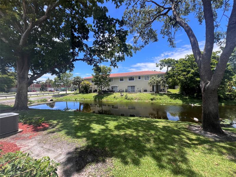 Image 11 of 13 For 11327 Royal Palm Blvd  1