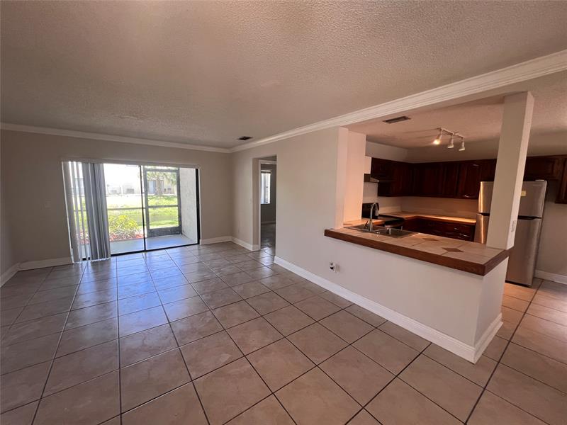 Image 5 of 13 For 11327 Royal Palm Blvd  1