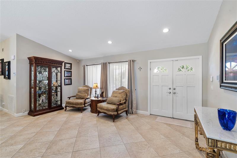 Image 19 of 56 For 6351 52nd St