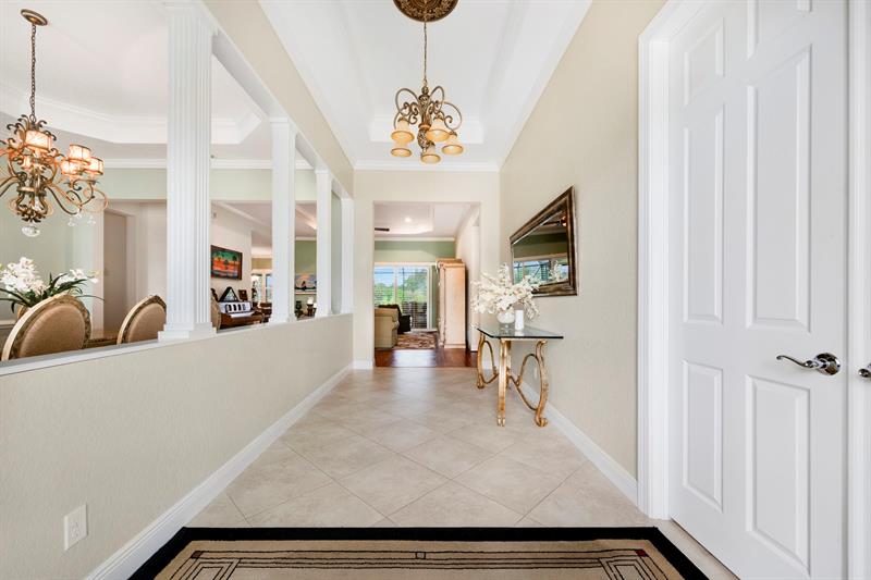 Image 7 of 42 For 593 Tres Belle Circle