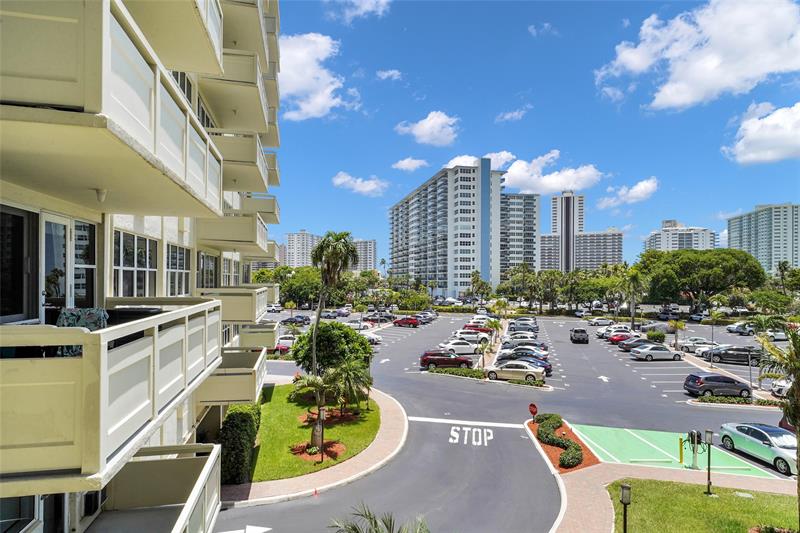 Image 12 of 45 For 3200 36th St 319