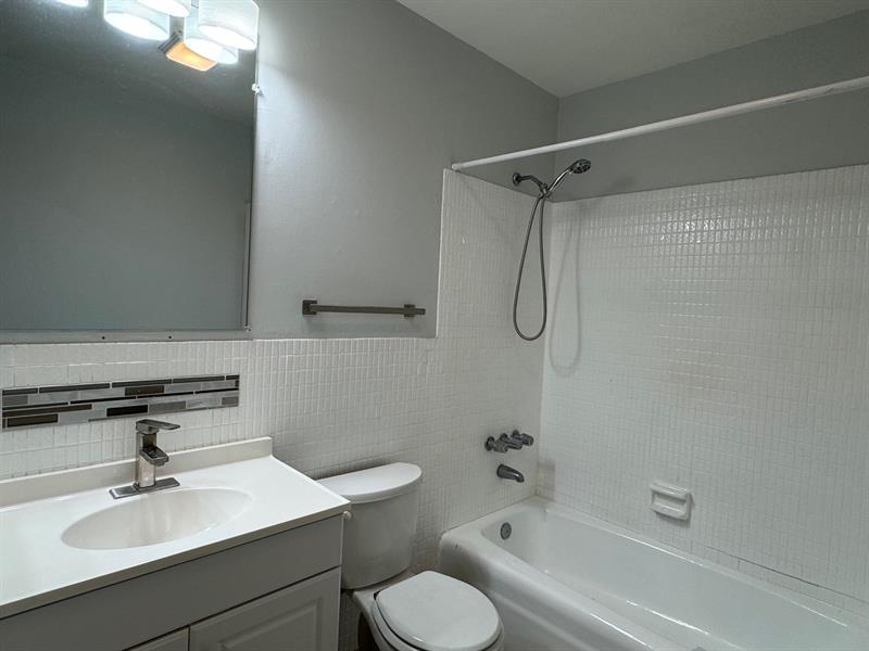 Image 10 of 19 For 5700 22nd Way  328