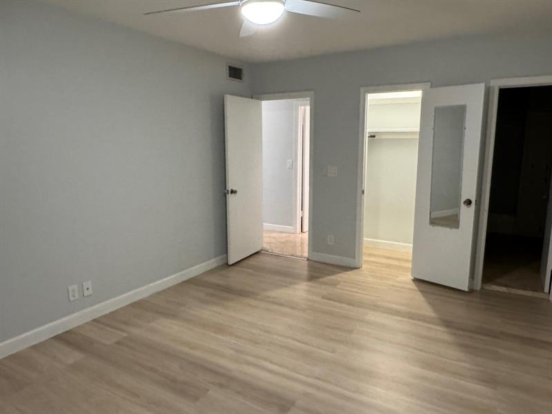 Image 11 of 19 For 5700 22nd Way  328