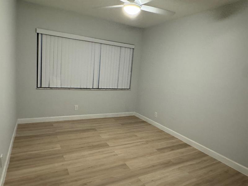 Image 16 of 19 For 5700 22nd Way  328