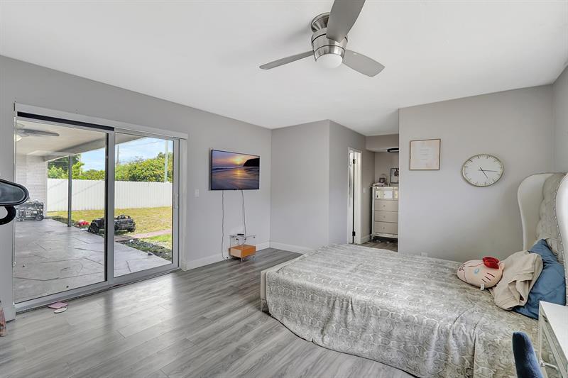 Image 20 of 23 For 4709 Washington St