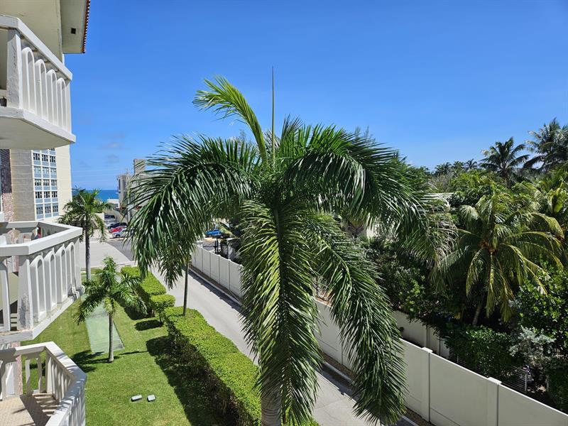 Image 21 of 36 For 3199 Ocean Dr  406