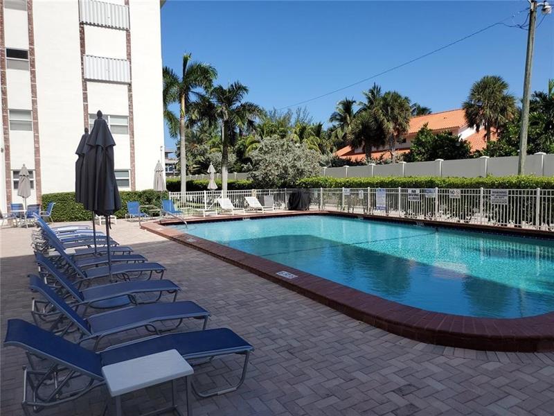 Image 24 of 36 For 3199 Ocean Dr  406