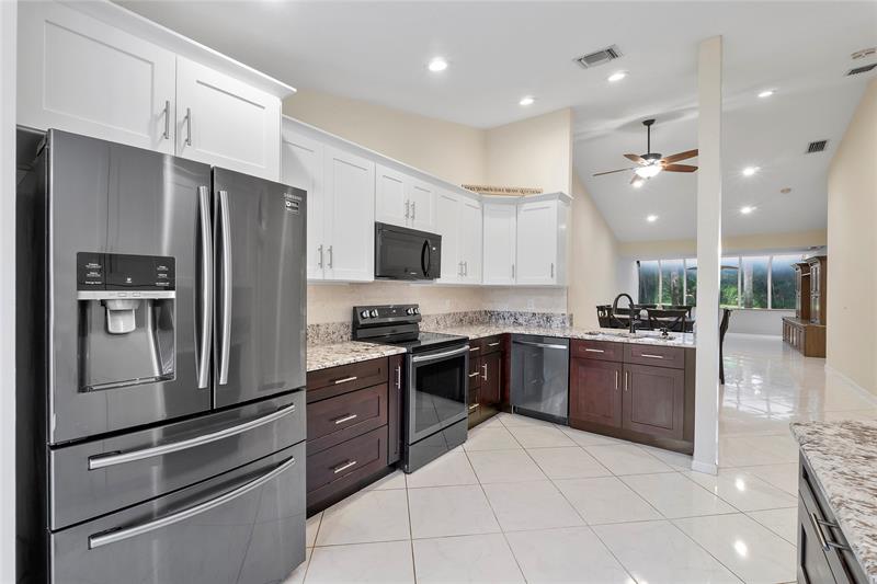 Image 2 of 32 For 22665 Meridiana Dr