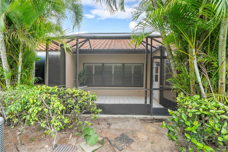 Image 26 of 32 For 22665 Meridiana Dr