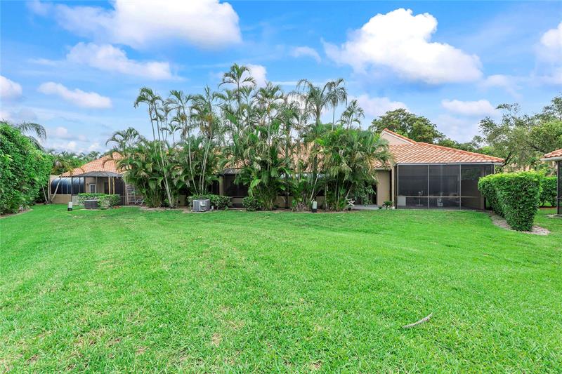 Image 29 of 32 For 22665 Meridiana Dr