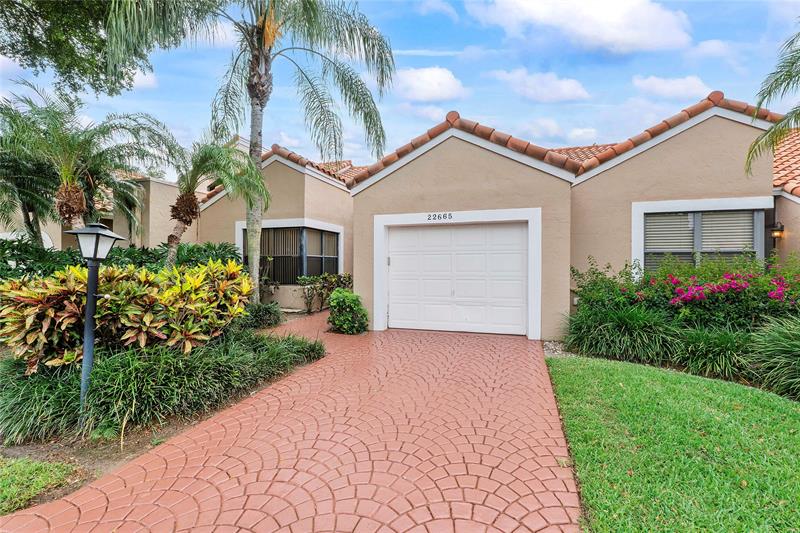 Image 3 of 32 For 22665 Meridiana Dr
