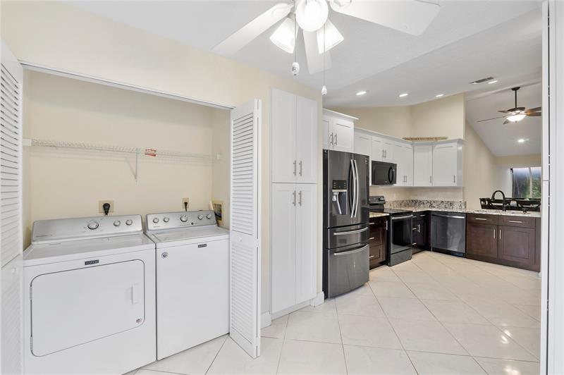 Image 8 of 32 For 22665 Meridiana Dr