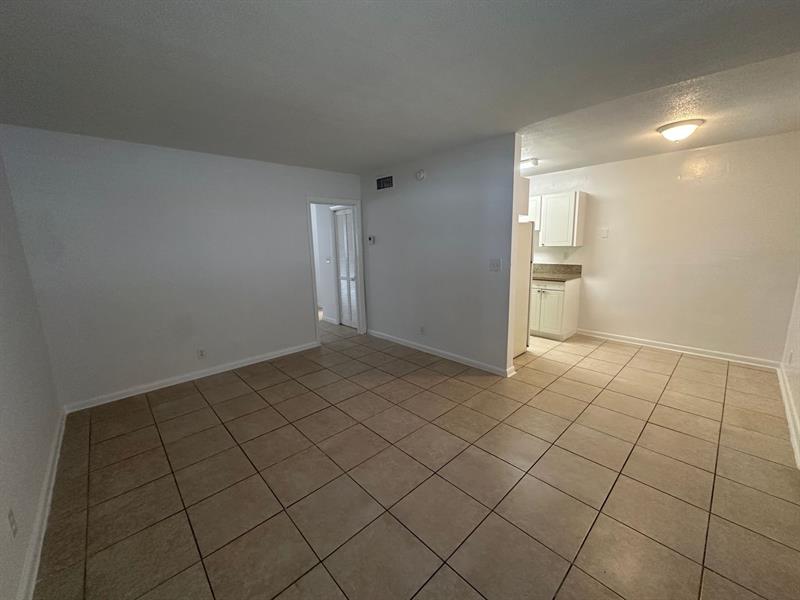Image 3 of 10 For 8600 40th St  14