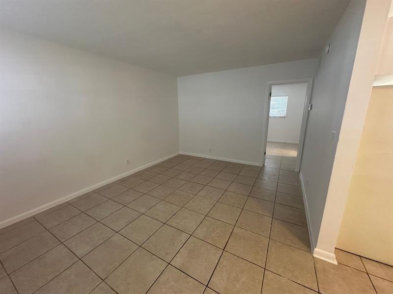 Image 7 of 10 For 8600 40th St  14